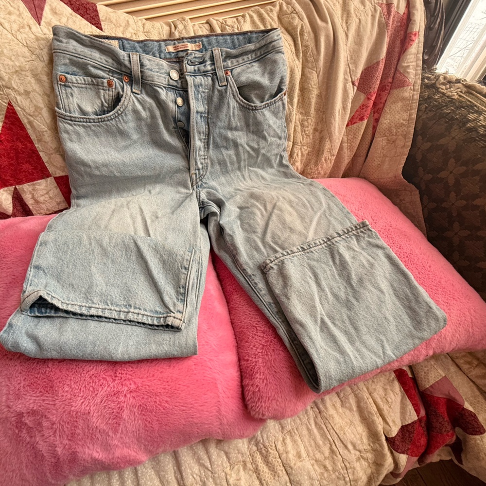 Levi's Light Blue Straight Leg Women's Jeans